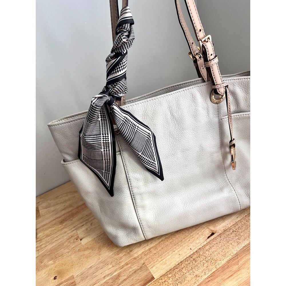 Michael Kors Textured Pebbled Leather Shoulder Bag in Off White - Picture 11 of 12
